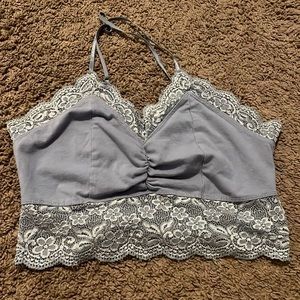 cute baby blue laced cropped tank!